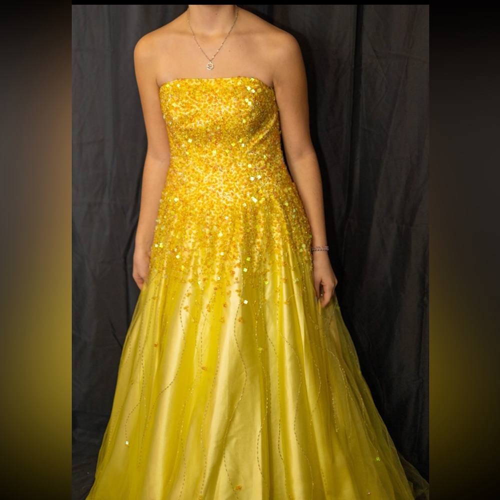 Stunning yellow ball gown, prom dress